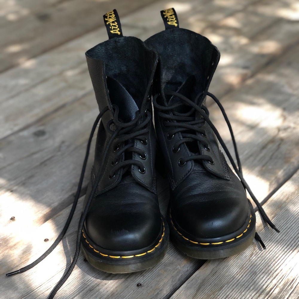 Dr. Martens Pascal Virginia Boots
